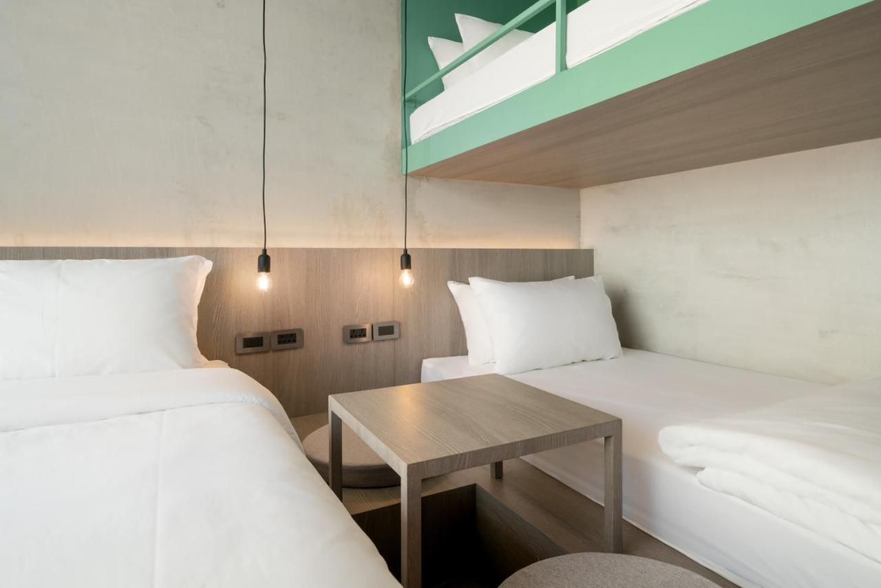 Speck Bangkok Hostel Eksteriør bilde
