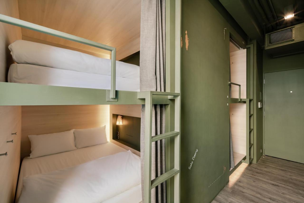 Speck Bangkok Hostel Eksteriør bilde